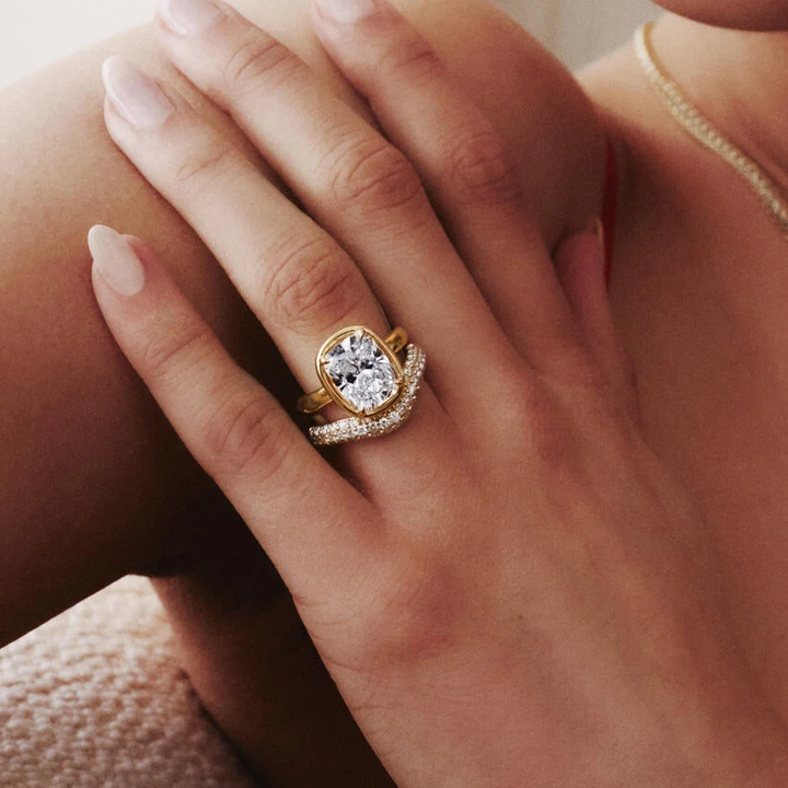 Andrea Bezel Prong Ring