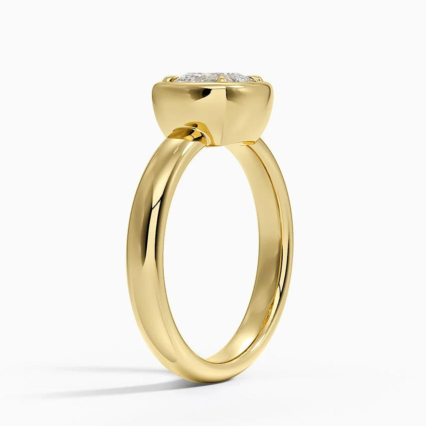Andrea Bezel Prong Ring