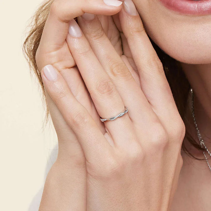 Petite Twisted Vine Diamond Ring